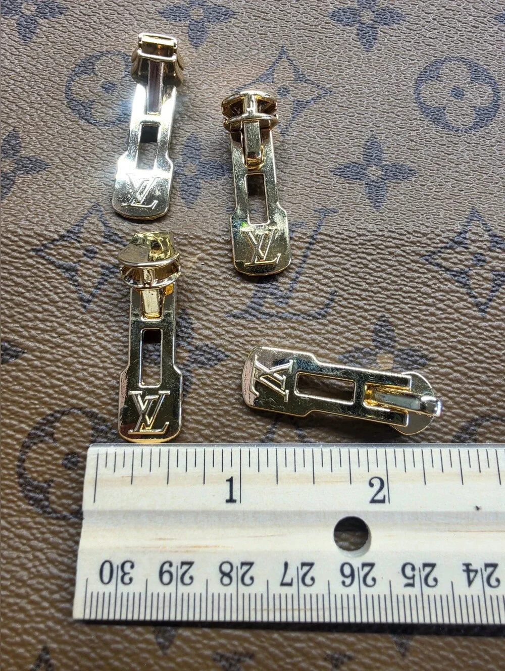 Louis Viutton Zipper Pulls